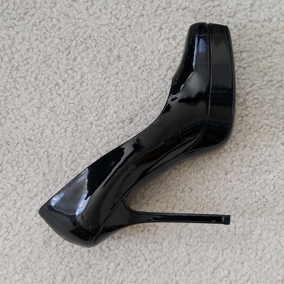 Authentic Gucci black patent heels - 38.5 - Picture 2 of 7